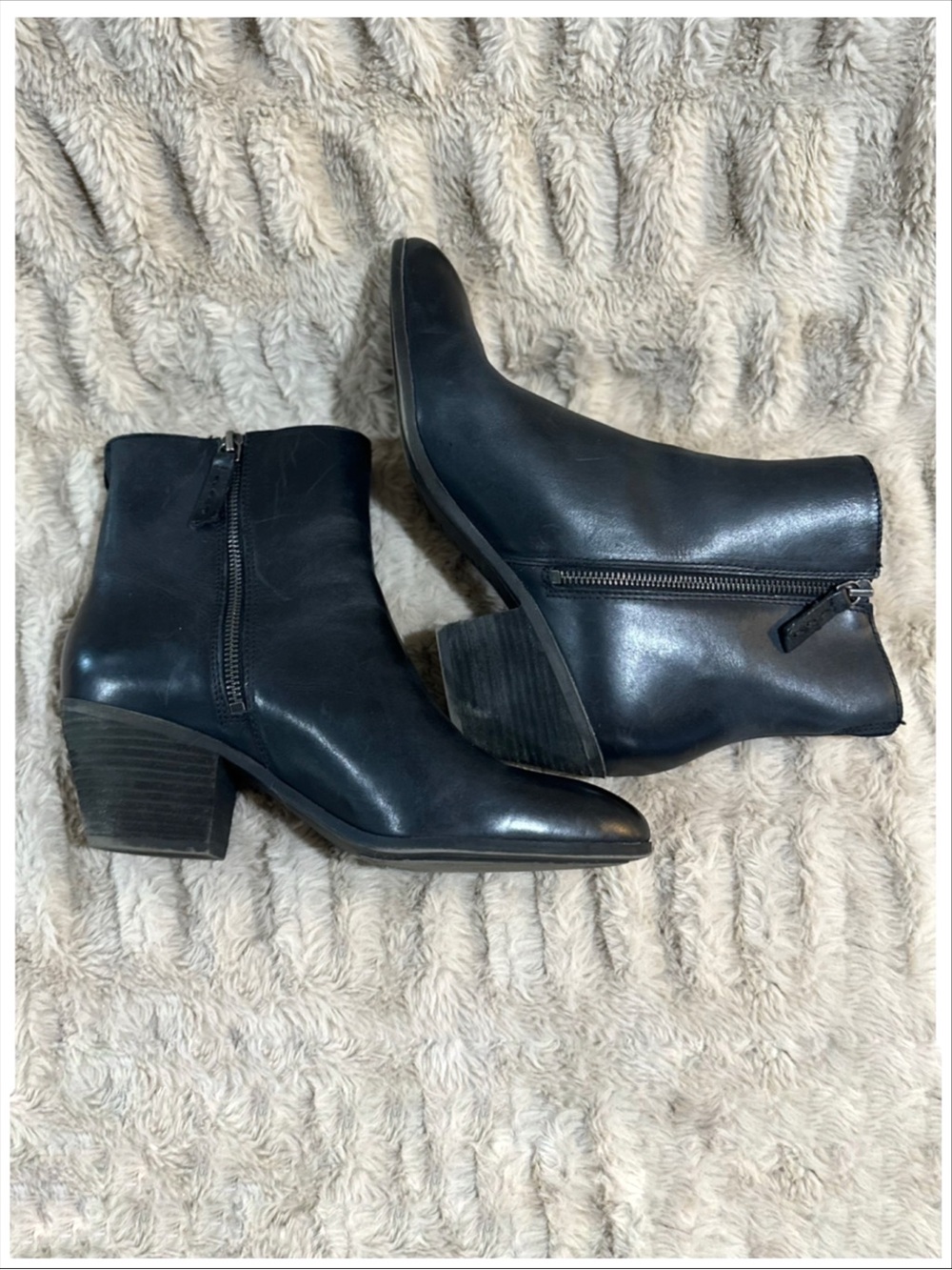 Frye Megan Black Leather Ankle Boots ~ Size 10M ~ Item #SB718